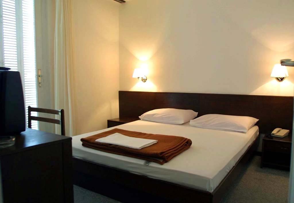 Hotel Adriatic Omisalj ภายนอก รูปภาพ