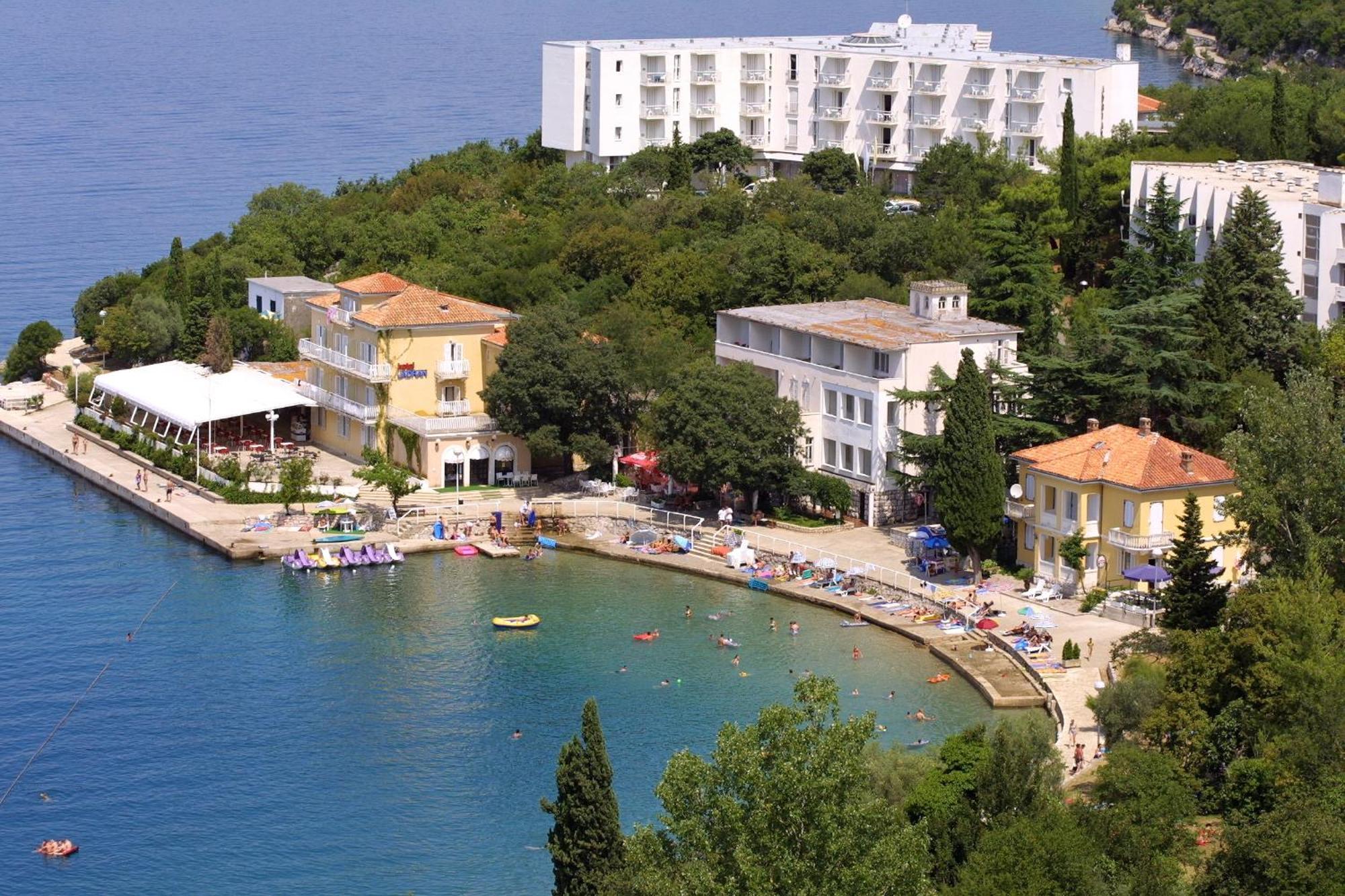 Hotel Adriatic Omisalj ภายนอก รูปภาพ
