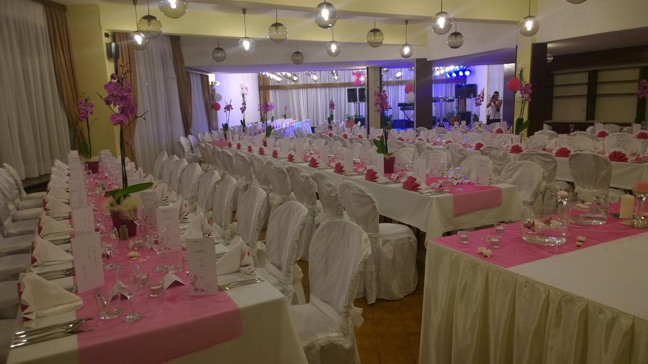 Hotel Adriatic Omisalj ภายนอก รูปภาพ